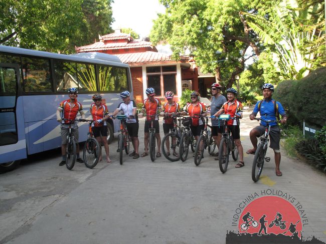 Mighty Red River Delta Cycling Tour – 6 Days