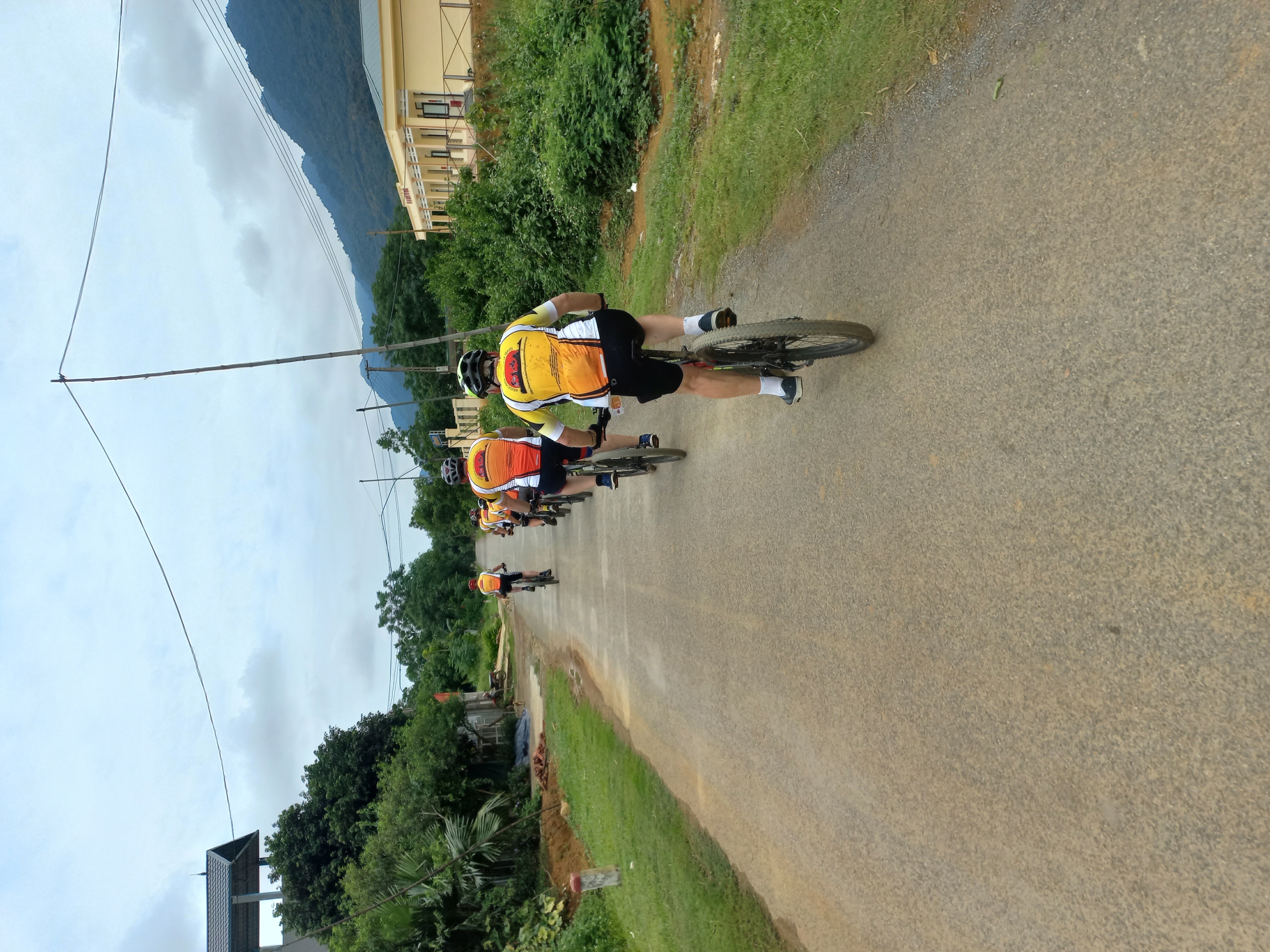 3 Days Hanoi cycling to Mai Chau and Pu Luong Retreat 2